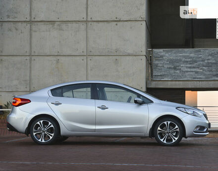 Kia Cerato 2007 года