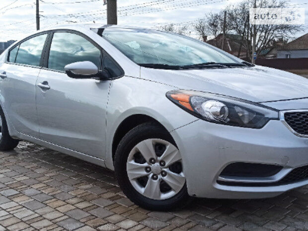 Киа Форте 2015 года Kia Forte 2015 года