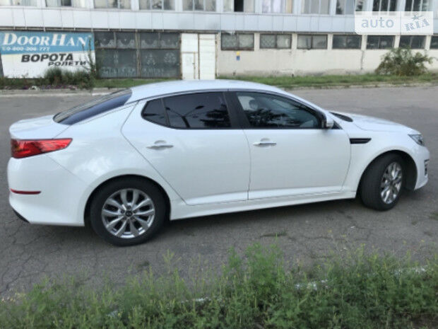 Kia K5 2013 року