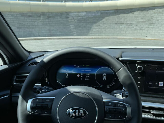 Kia K5 2021 року