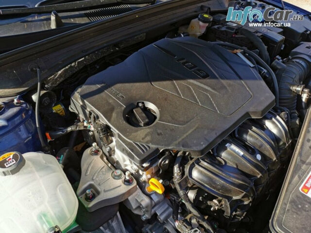 Kia K5 2020 року