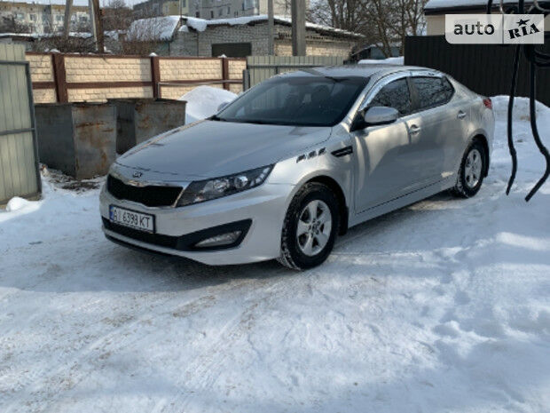 Kia K5 2013 року