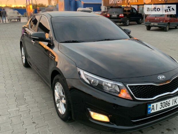 Kia K5 2013 року