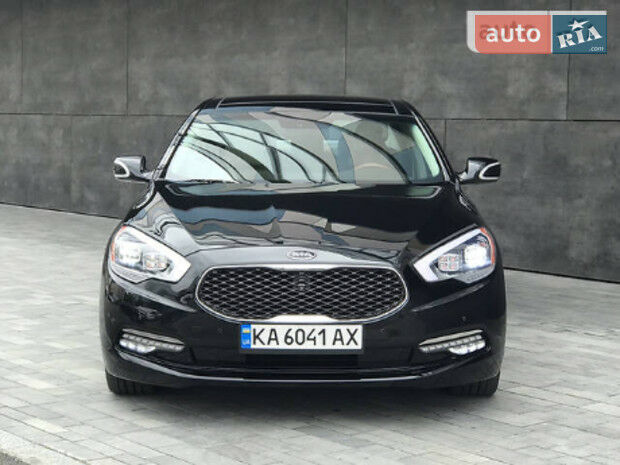 Kia K900 2015 года