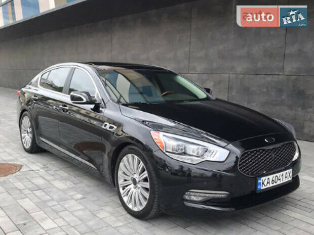 Kia K900 2015 года
