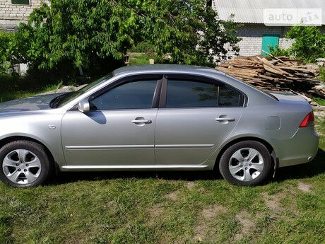 Киа Маджентис 2009 року Kia Magentis 2009 року