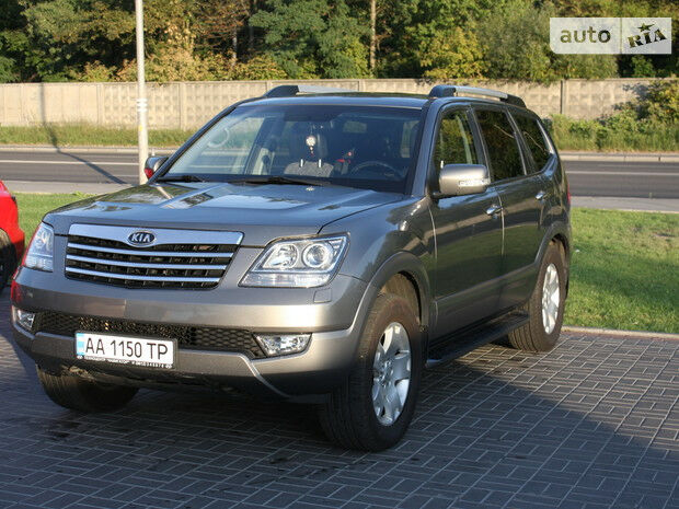 Киа Мохаве 2012 року Kia Mohave 2012 року