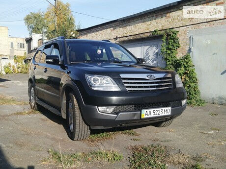 Киа Мохаве 2011 року Kia Mohave 2011 року