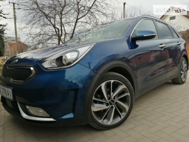 Kia Niro 2016 года