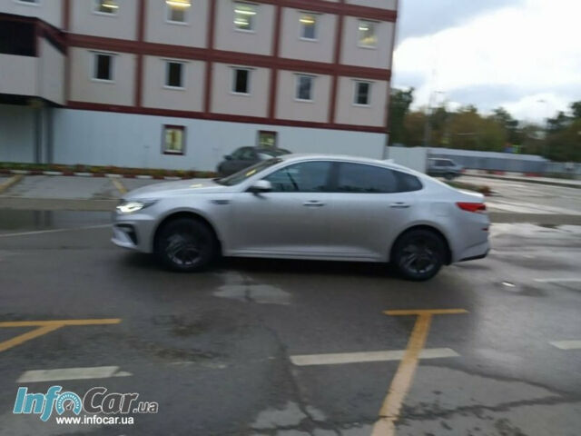 Kia Optima 2019 року