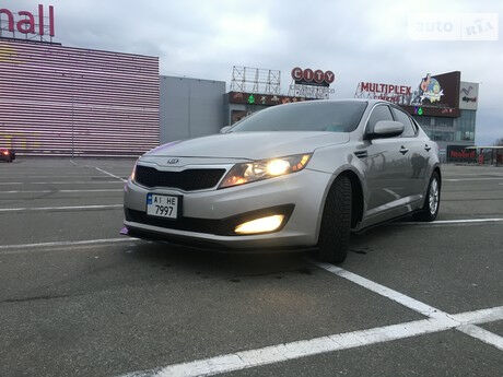 Kia Optima 2011 року