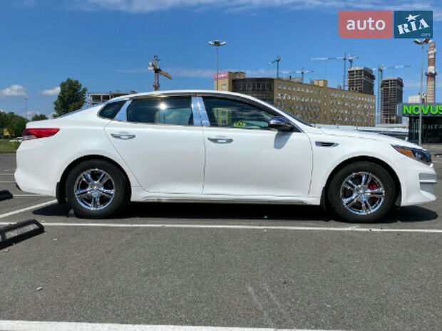 Kia Optima 2016 року