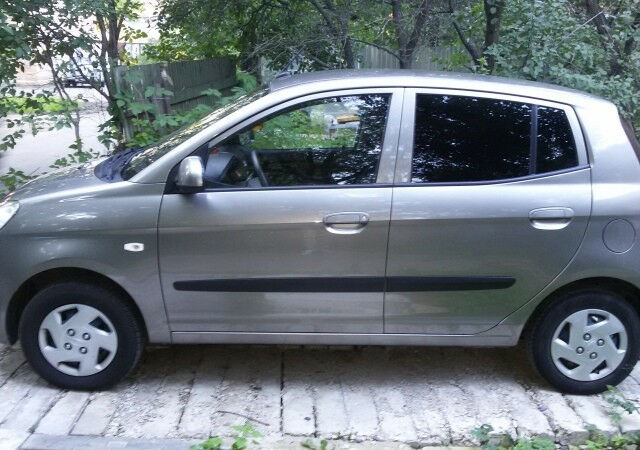 Kia Picanto 2010 року