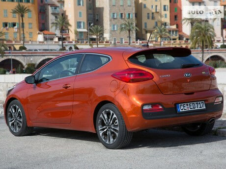 Киа Про Сид 2009 года Kia ProCeed 2009 года