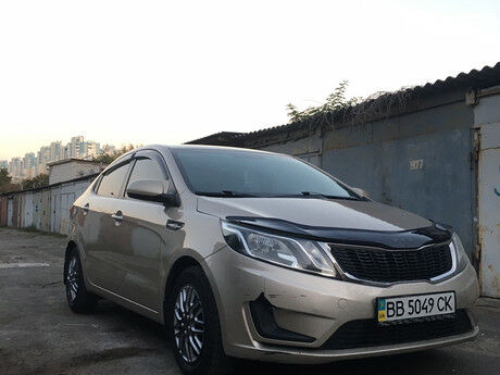 Киа Рио 2013 року Kia Rio 2013 року