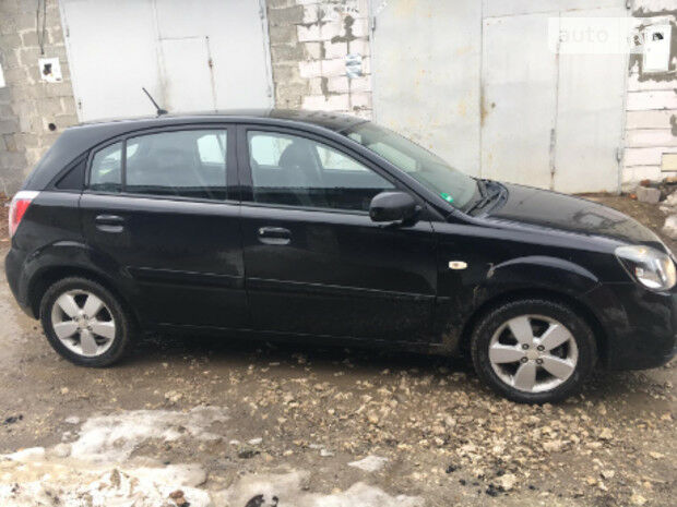 Kia Rio 2011 року