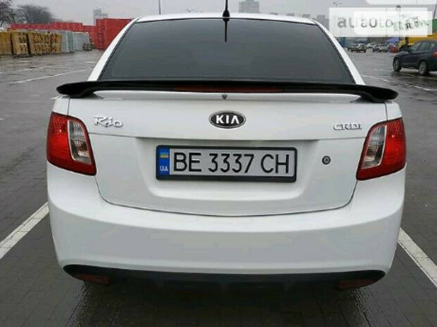 Kia Rio 2010 года