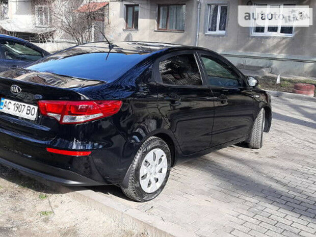 Kia Rio 2016 року