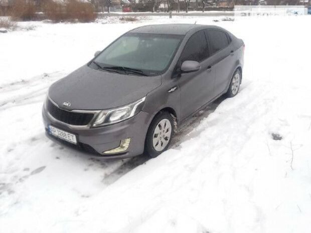 Kia Rio 2013 року