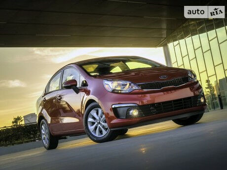 Kia Rio 2013 року