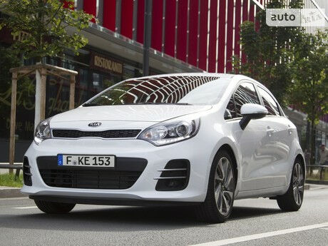 Киа Рио 2005 року Kia Rio 2005 року