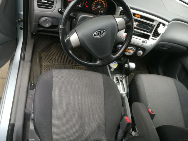 Kia Rio 2008 года