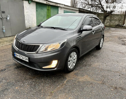 Kia Rio 2013 року