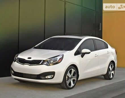 Kia Rio 2013 року