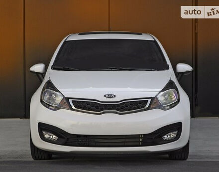 Kia Rio 2013 року