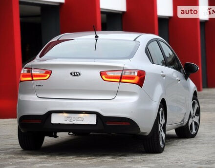 Kia Rio 2010 года