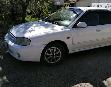 Фото на відгук з оцінкою 3.4   про авто Kia Rondo 2003 року випуску від автора “Валентин” з текстом: Простий та зручний автомобіль, не вибагливий, повністю відповідає вартості. Єдиною проблемою є те...