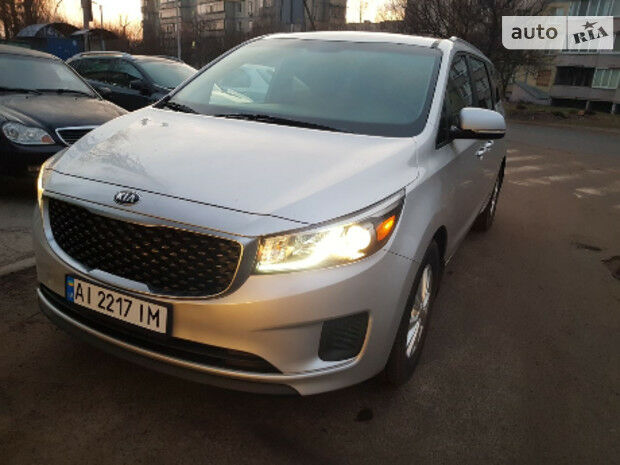 Kia Sedona 2015 года