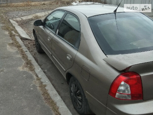 Kia Shuma 2004 года