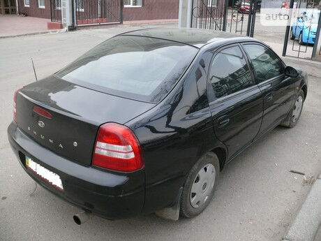 Kia Shuma 2000 года