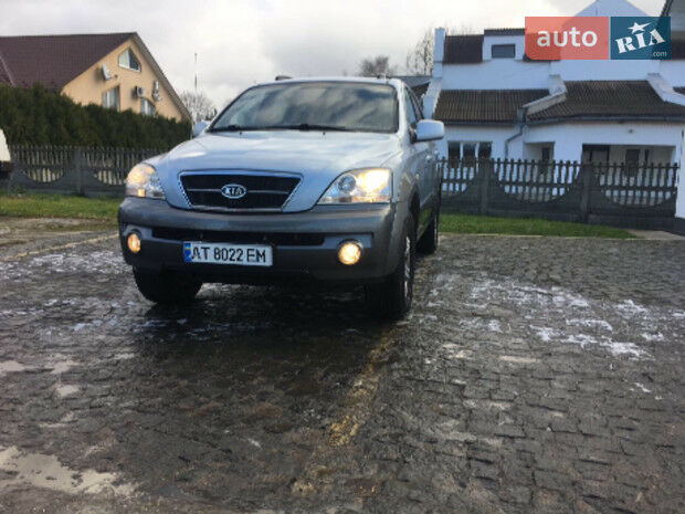 Киа Соренто 2005 року Kia Sorento 2005 року