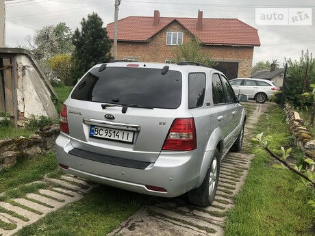 Киа Соренто 2006 года Kia Sorento 2006 года