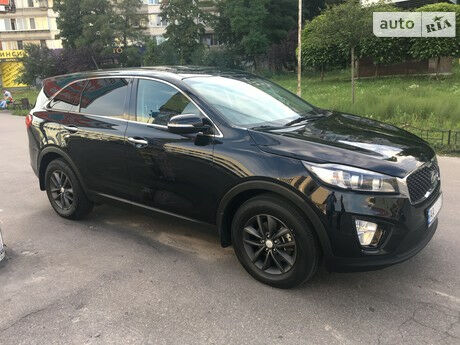 Киа Соренто 2015 року Kia Sorento 2015 року