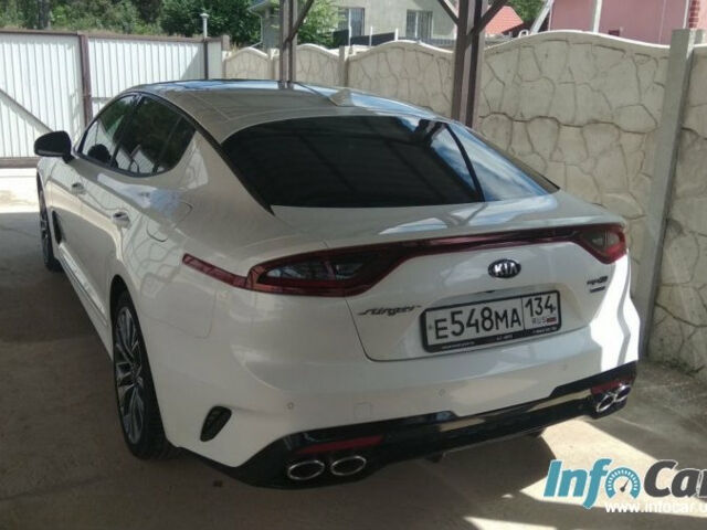 Kia Stinger 2018 года