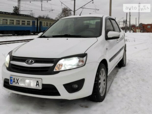 Lada Granta 2015 года