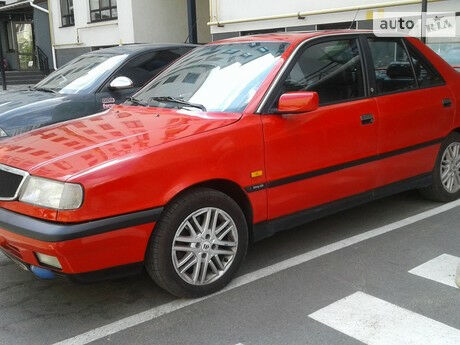Lancia Dedra 1992 года