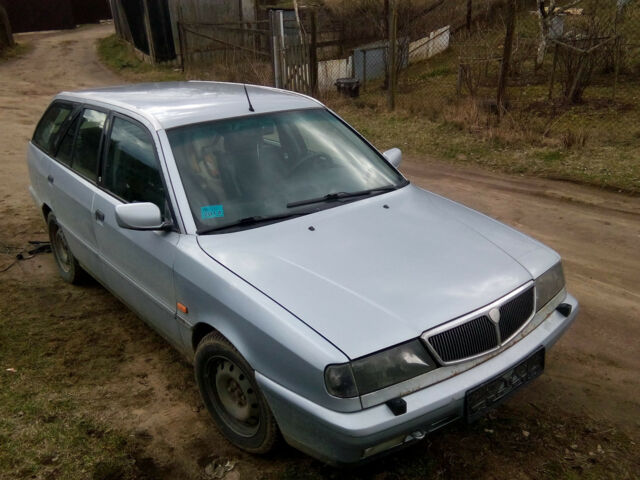 Lancia Dedra 1999 года