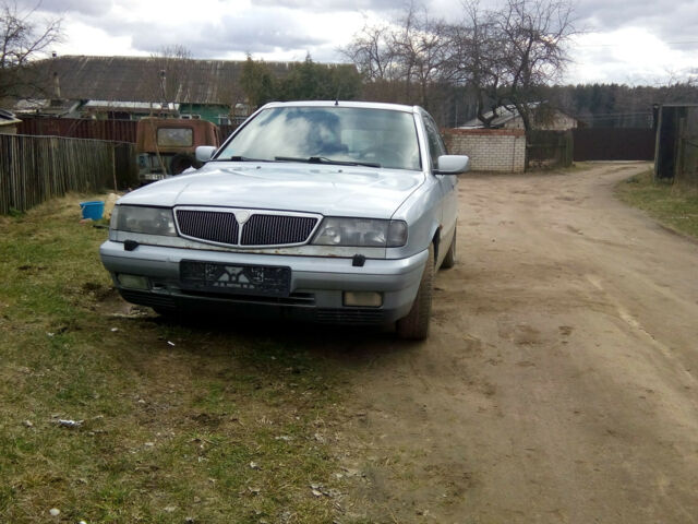 Lancia Dedra 1999 року