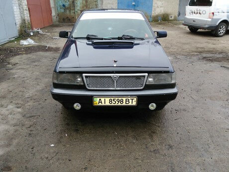 Lancia Thema 1988 года