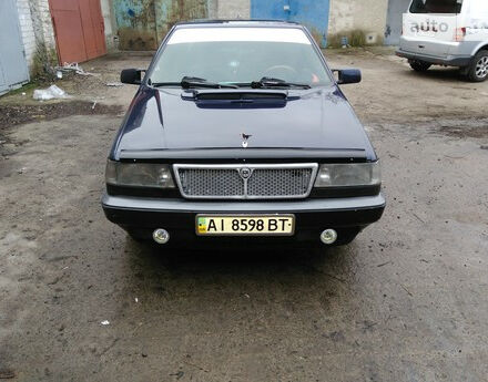 Lancia Thema 1988 року