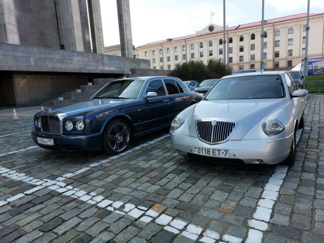 Лянча Тезис 2002 року Lancia Thesis 2002 року