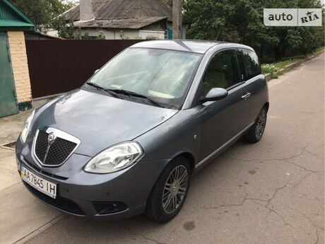 Лянча Ипсилон 2008 года Lancia Ypsilon 2008 года