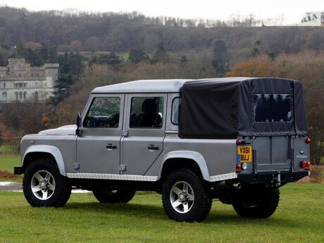 Land Rover Defender 2005 року