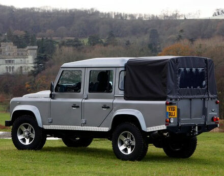 Land Rover Defender 2005 року