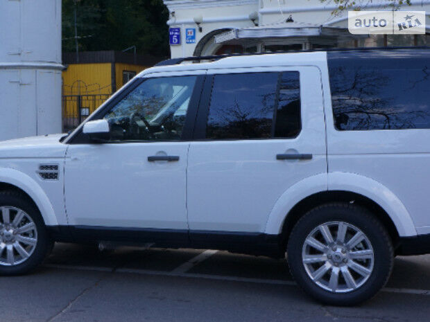 Land Rover Discovery 2012 року