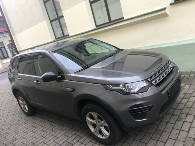 Land Rover Discovery 2018 року